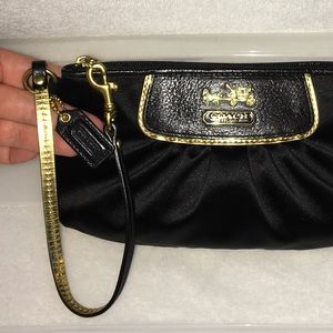 🌓STUNNING BLACK SATIN COACH WRISTLET🌗
